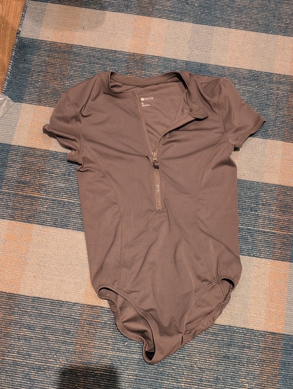 Zella Short-Sleeve Zip-Front Bodysuit in Taupe